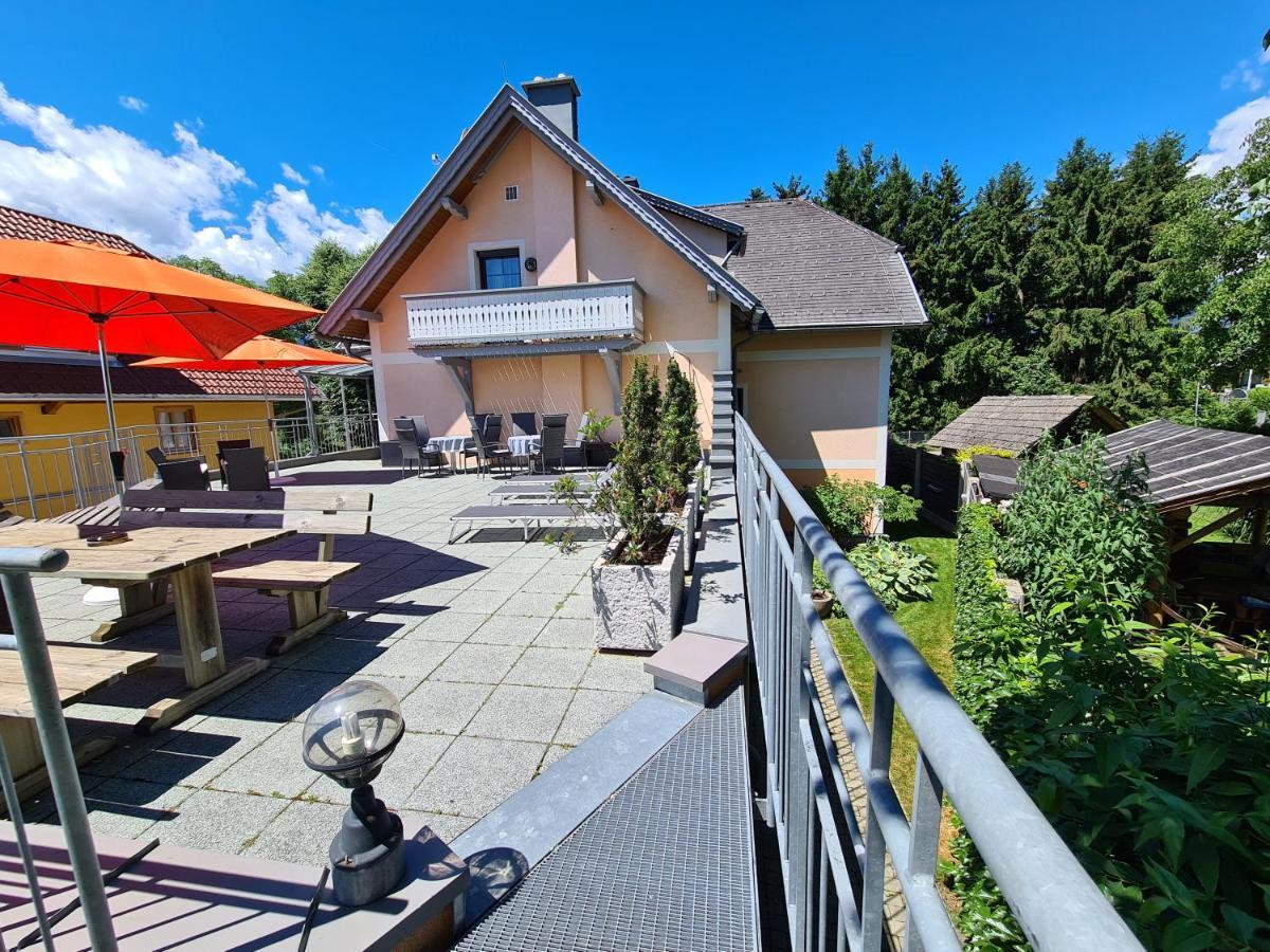 Pension Linder Seeboden Exterior foto